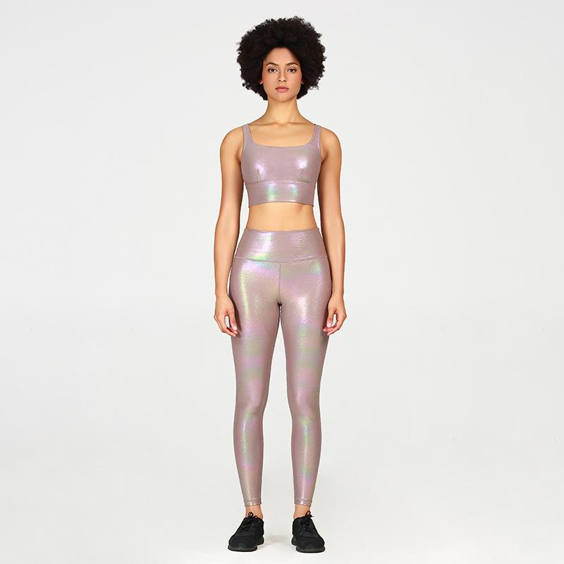 Modeling Breathable Bronzing Yoga Suit