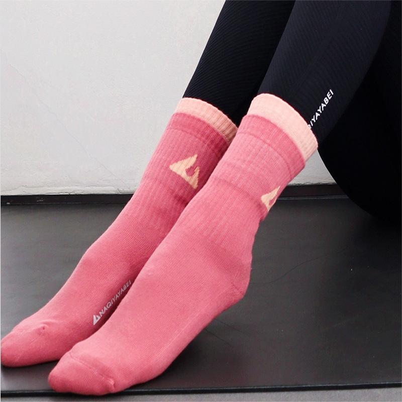 Mid Tube Moisture Absorption Quick Drying Antibacterial Yoga Socks