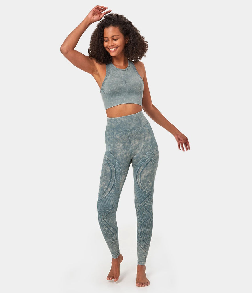 FLOW High Neck Longline Seamless Racerback Medium Support Sports Bra